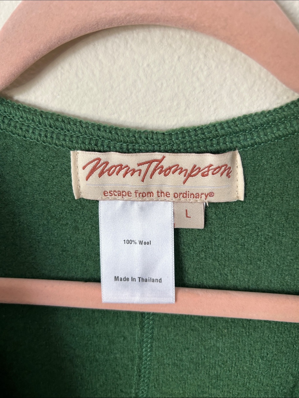 Norm Thompson Vtg 100% boiled wool green open front toggle sweater vest L - Picture 2 of 11